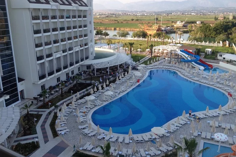 Lake & River Side Hotel & Spa