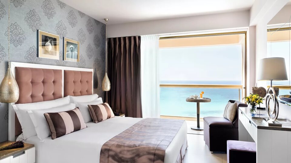 Hotel Sani Beach