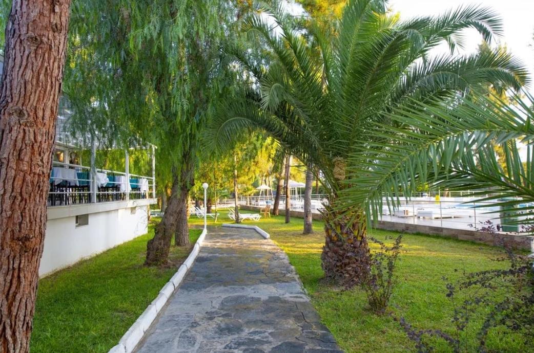 Flora Suites Hotel