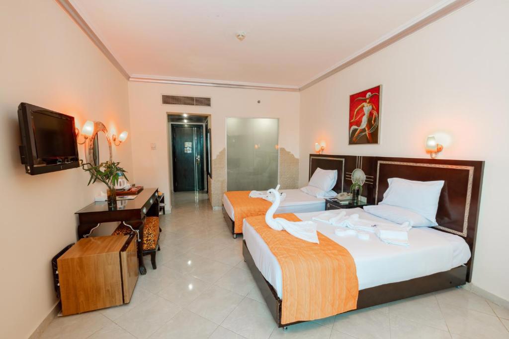  Sphinx Aqua Park Beach Resort