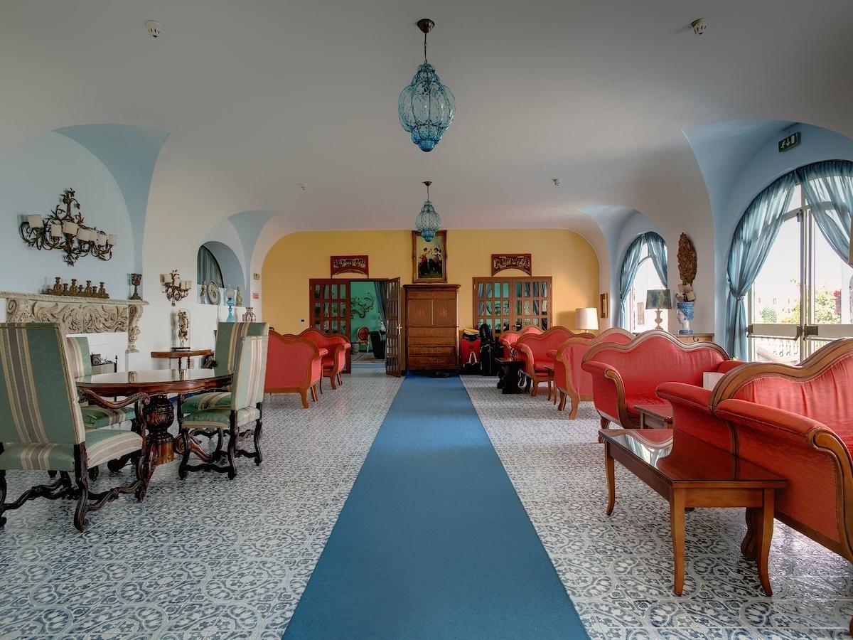 Arathena Rocks Hotel
