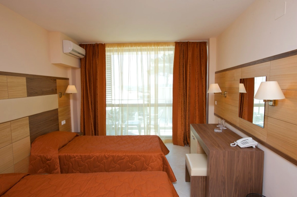 Hotel Sea Breeze