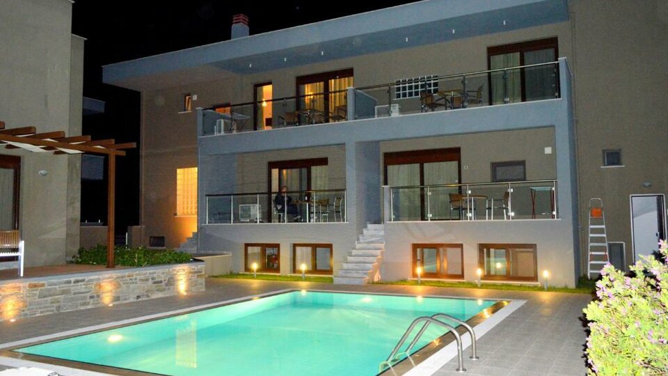 Mary's Luxury