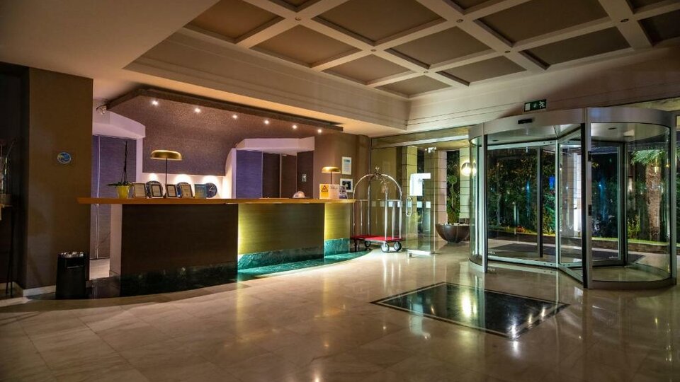 Hotel Dion Palace