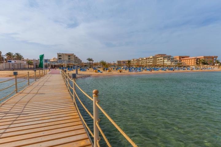 Albatros White Beach