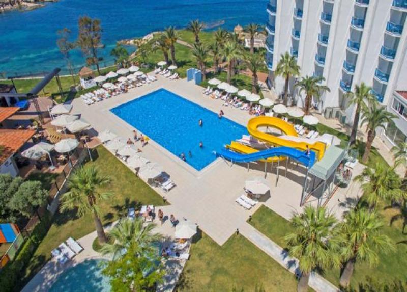 Le Bleu Hotel & Resort Hotel