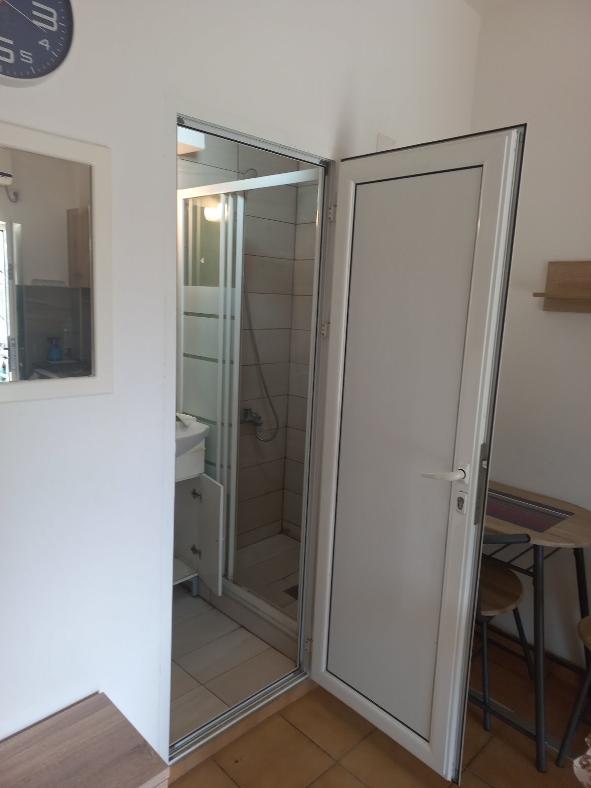 Apartmani Pefki ex Borovi