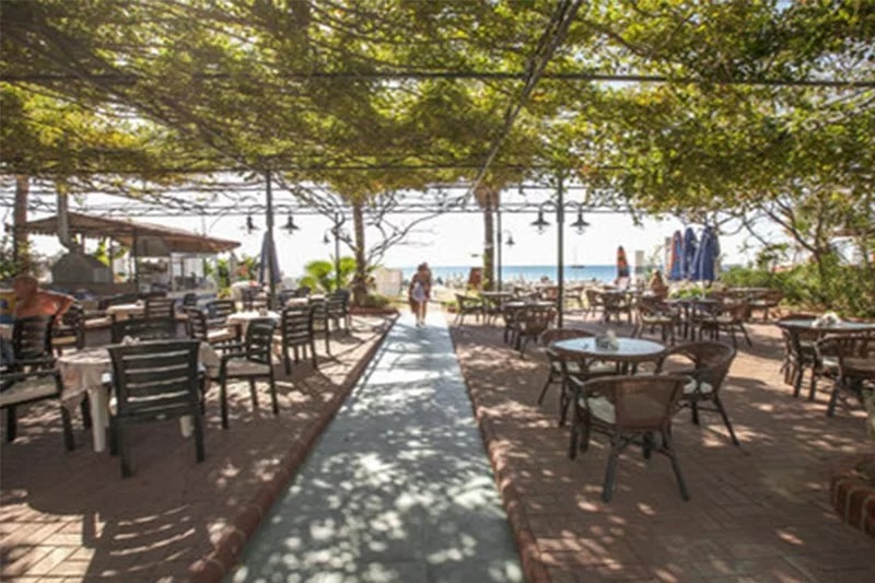 Azak Hotel