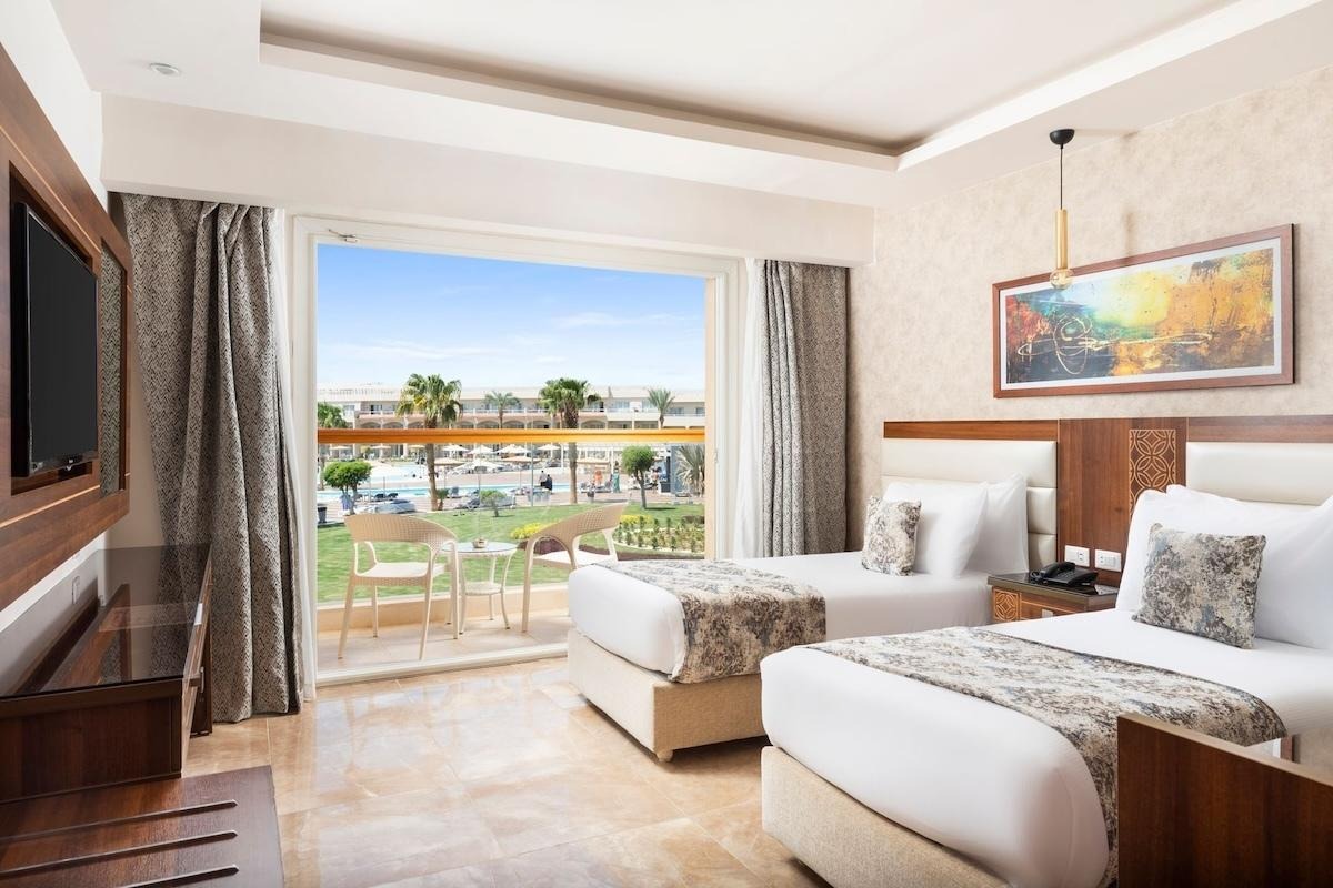 Pickalbatros Royal Moderna Resort