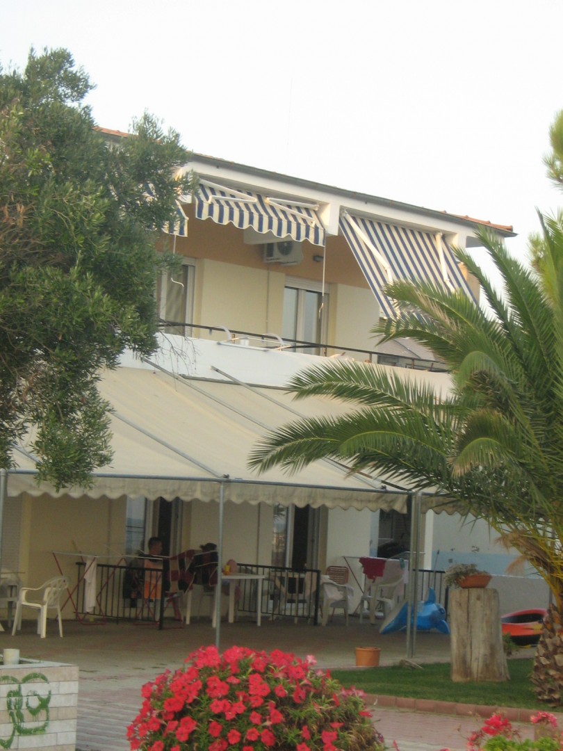 Apartmani i Studija Liotrivi Beach