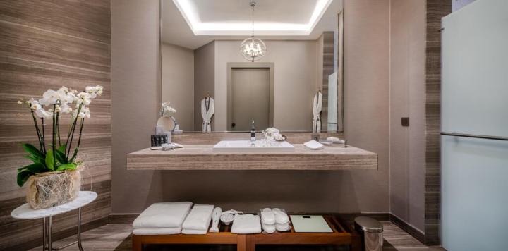 Akra Hotel