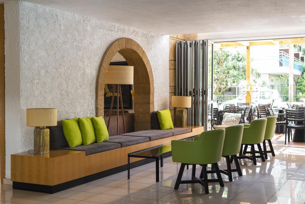 Hotel Athena