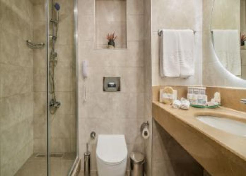 Seven Seas Gravel Select Hotel