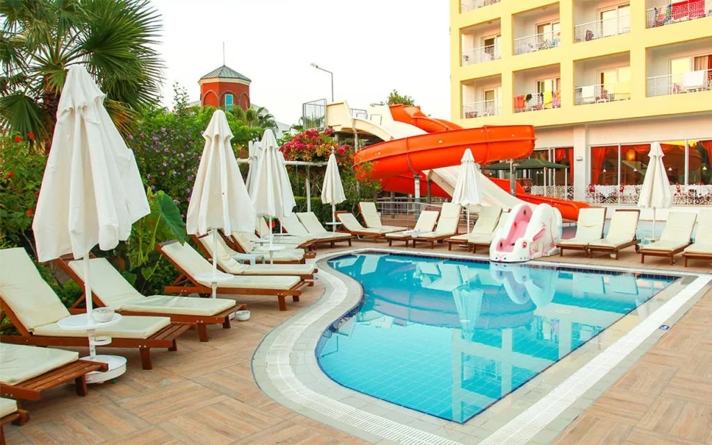 Pine House Hotel