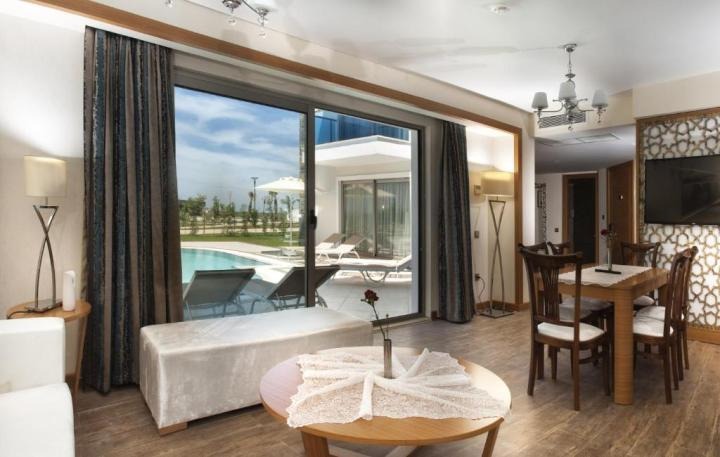 Hotel Aquasis Deluxe Resort & Spa