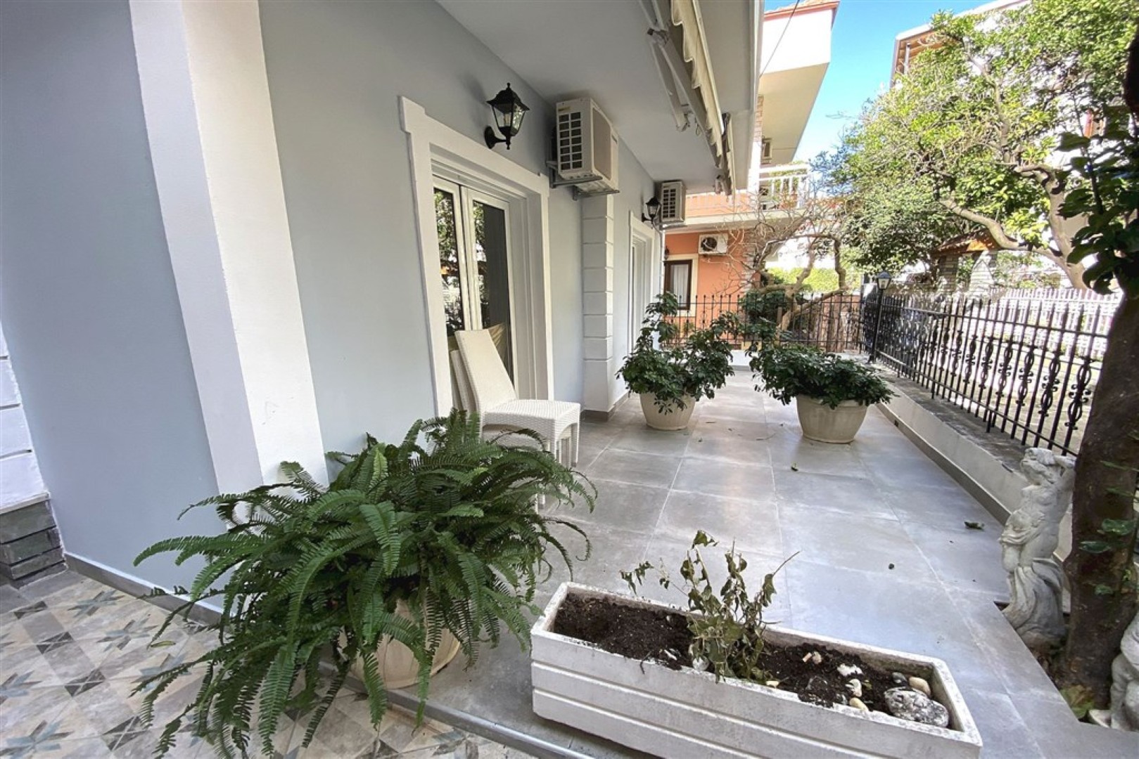 Vila Tousis
