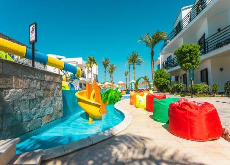 La Rosa Waves Hotel