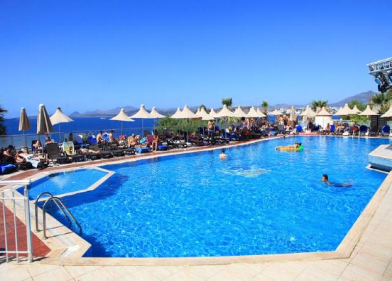 Forever Club Hotel