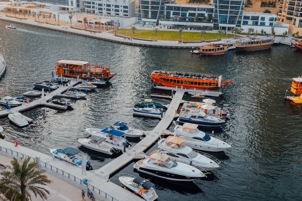 Signature Hotel Apartments & Spa Marina