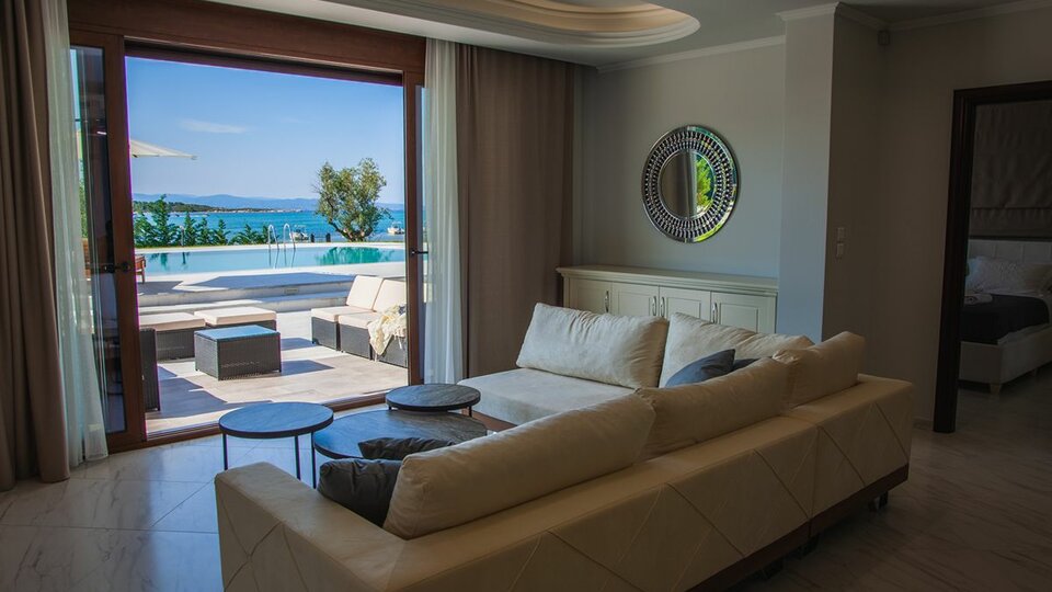 Chrisa Luxury Villa