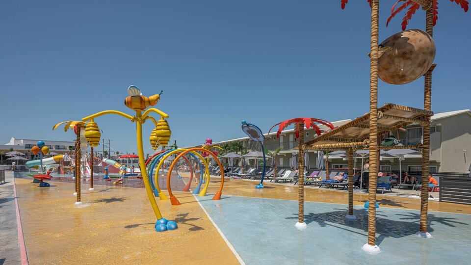 Caretta Paradise Resort & WaterPark