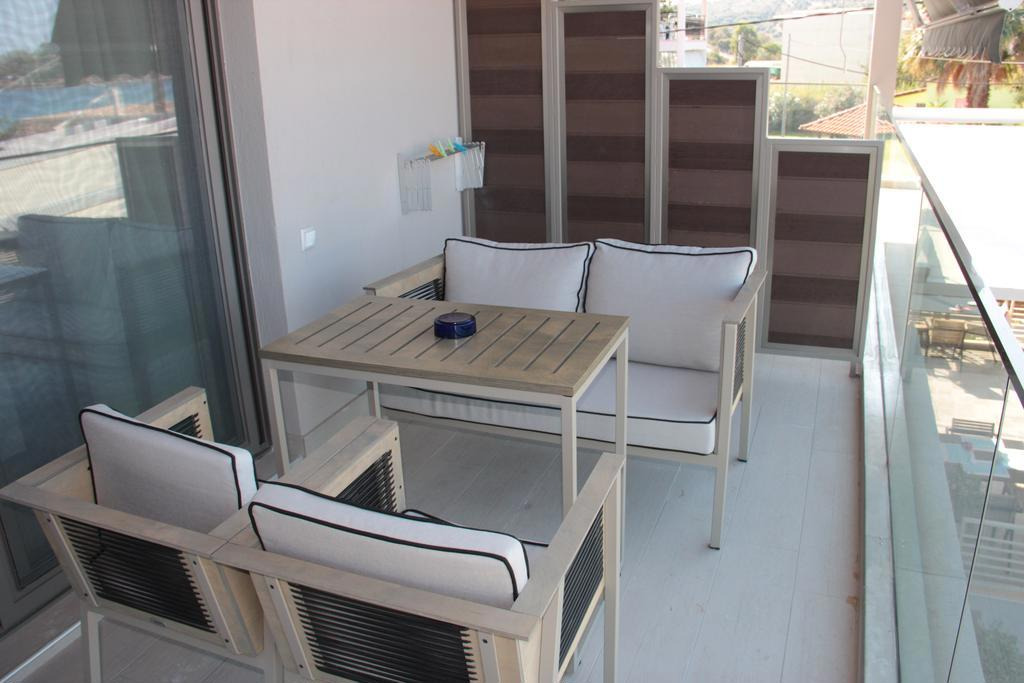 Akti Toroni Boutique