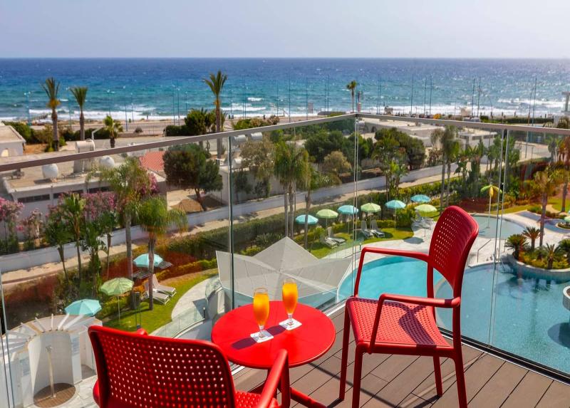 Faros Hotel