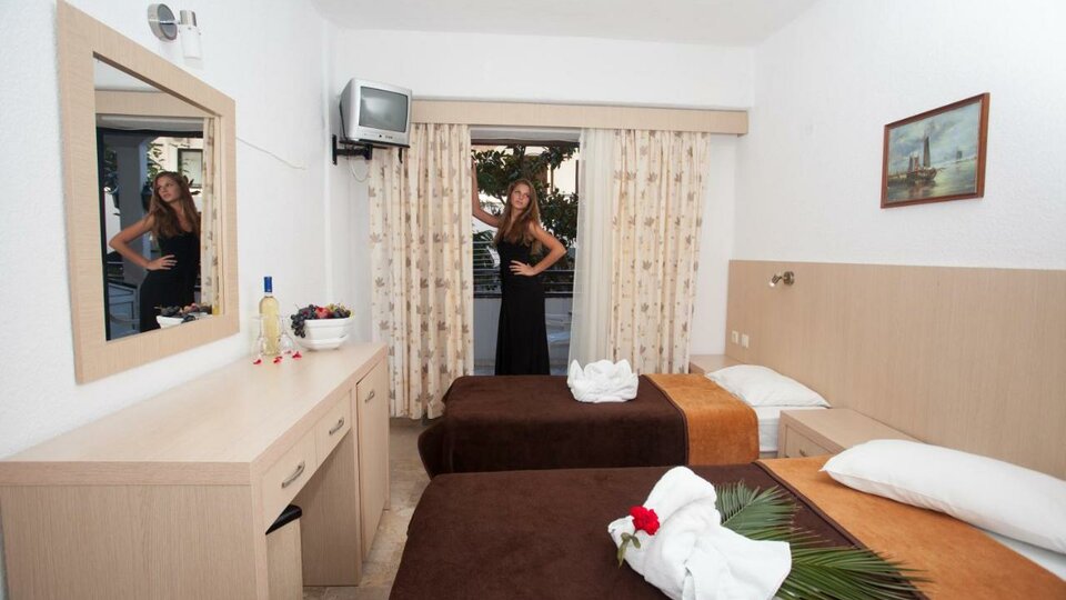 Hotel Hanioti Grand Victoria