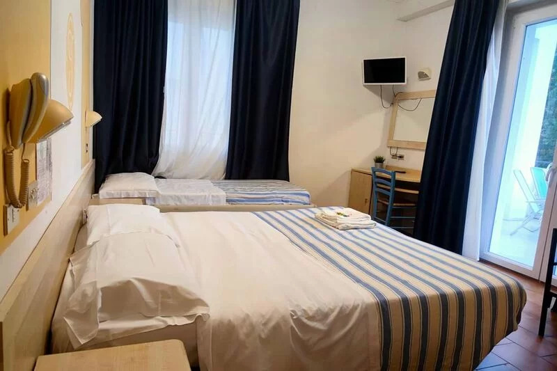 New Jolie Hotel