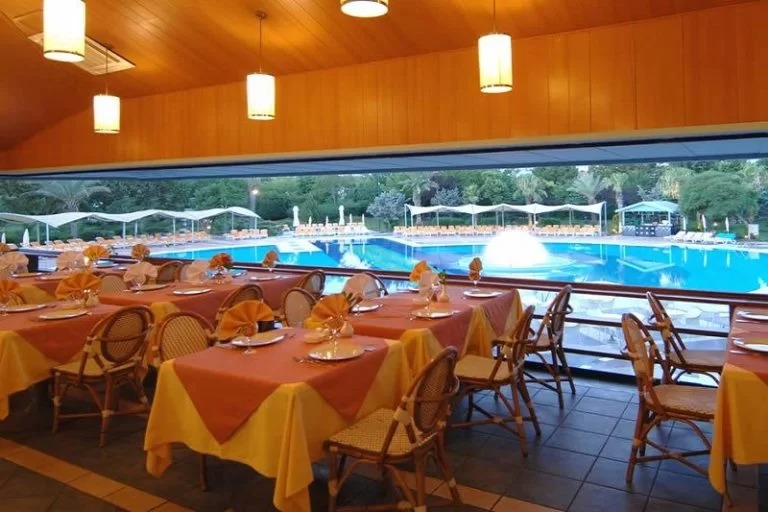 Queen’s Park Le Jardin Hotel