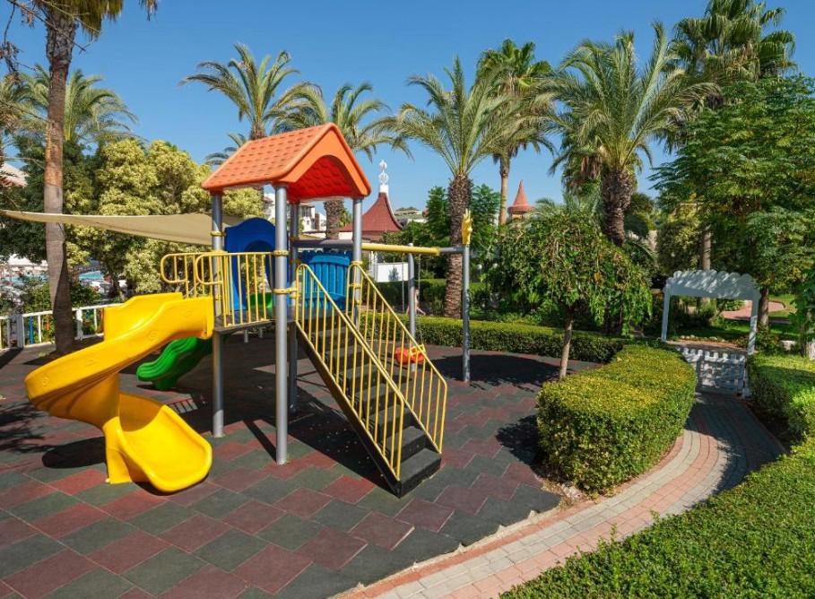 Aydinbey Famous Resort
