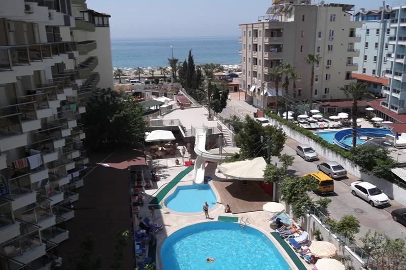 Monte Carlo Hotel