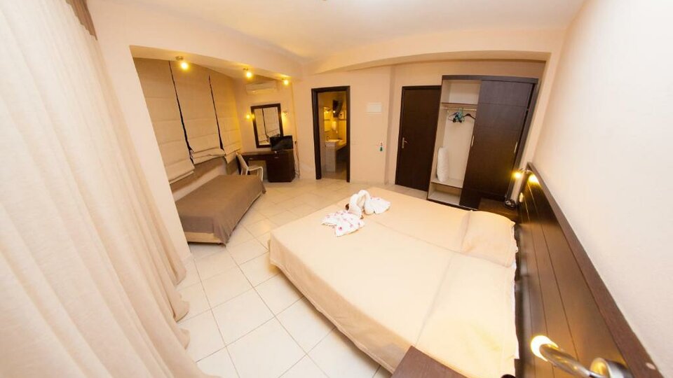 Hotel Greek Pride Aithrion