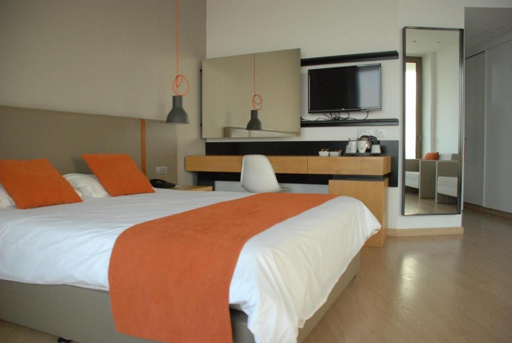 Crystal Springs Beach Hotel