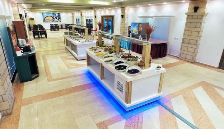 Hotel Tiana Beach