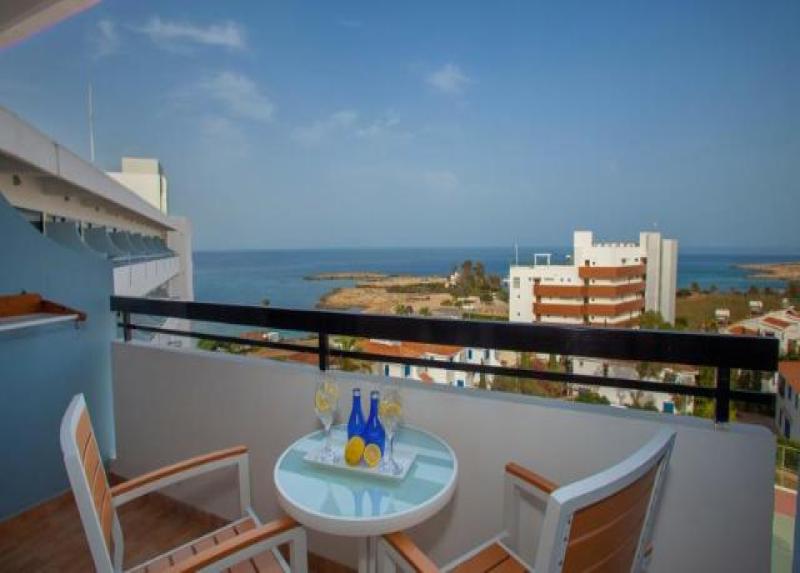 Cavo Maris Beach Hotel