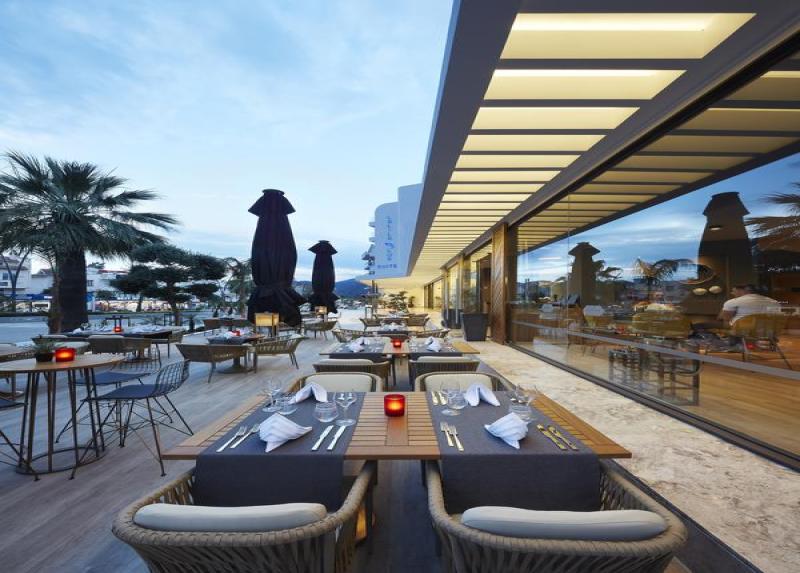 Lalila Blue Suites Hotel