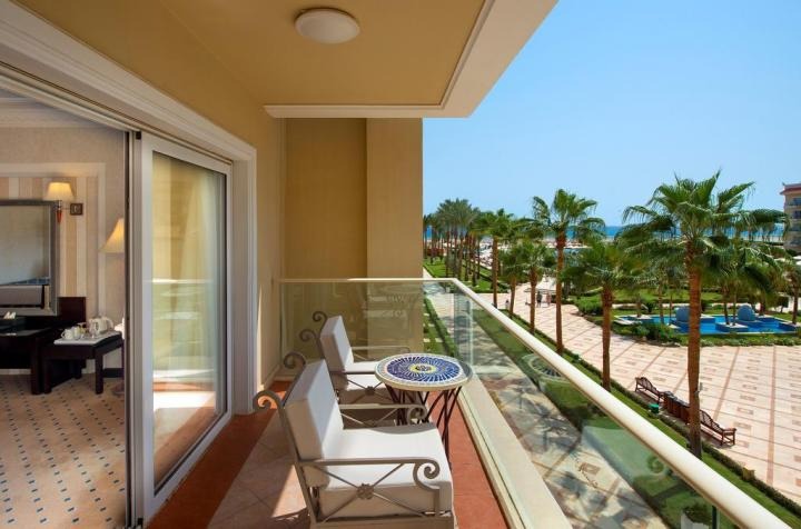 Premier Le Reve Hotel & Spa