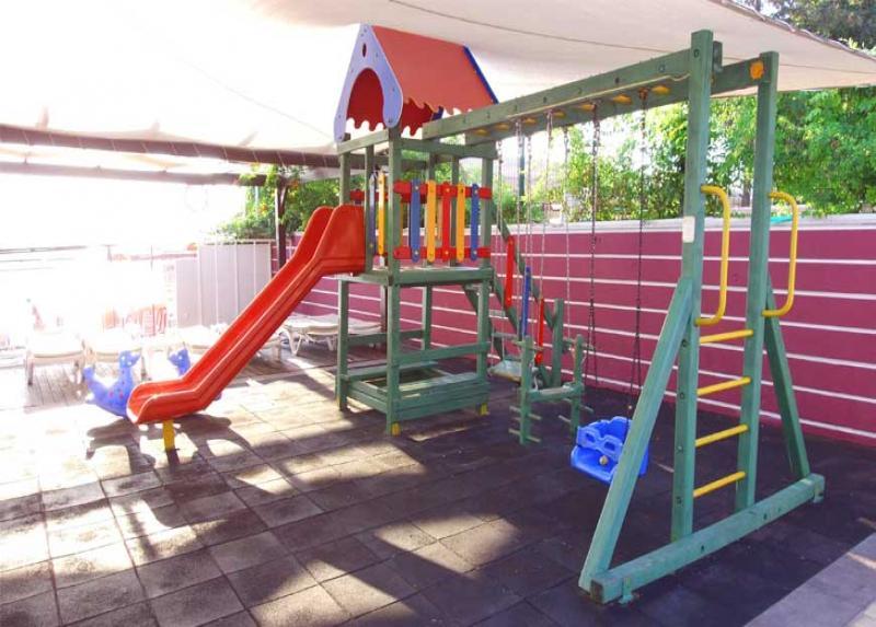 Armas Beach Hotel