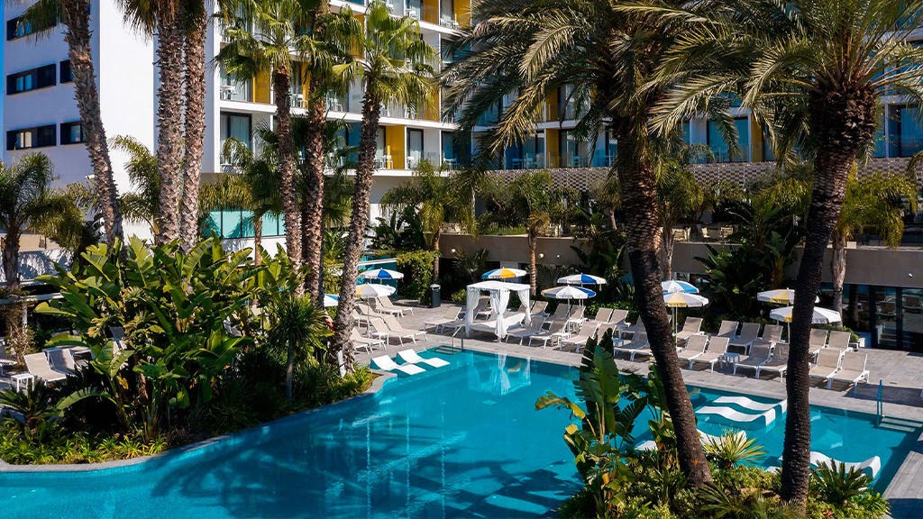 Aqua Hotel Silhouette & Spa