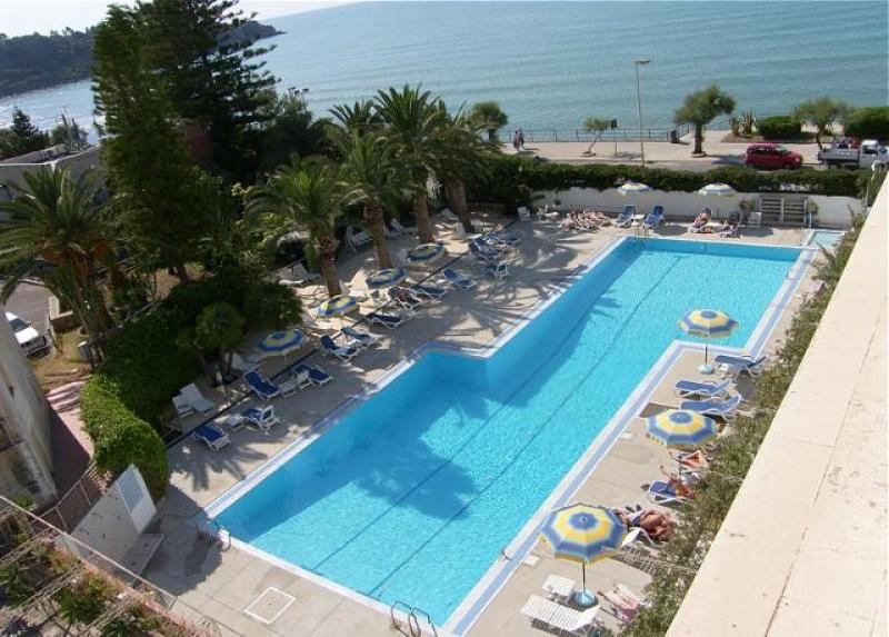 Tourist Hotel