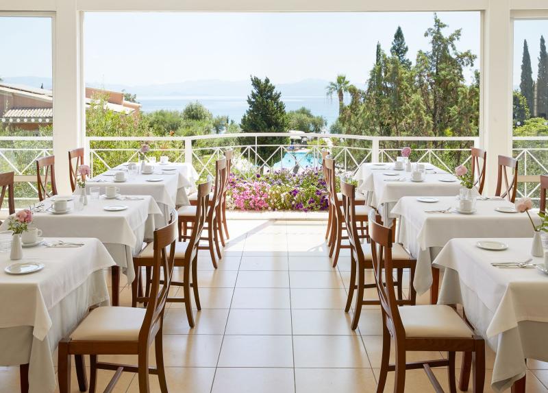 Delfinia Hotel