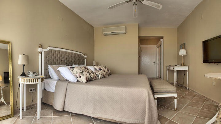 Hotel Carina