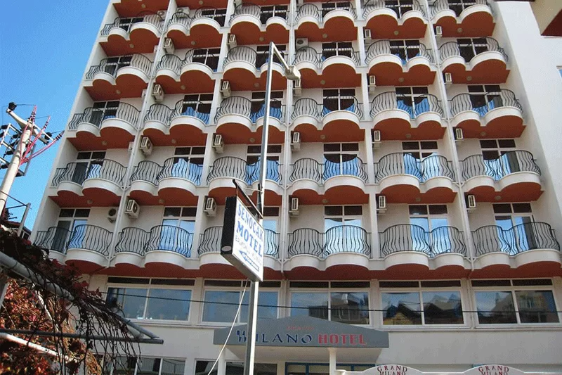Grand Milano Hotel 