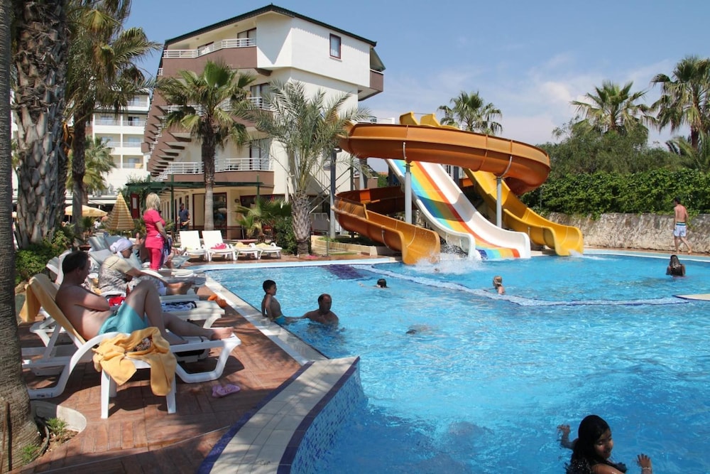 Galeri Resort Hotel