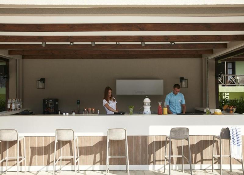 Simantro Beach Hotel