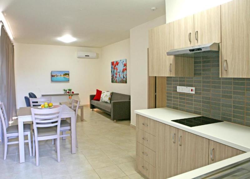 Makronisos Holiday Village Hotel