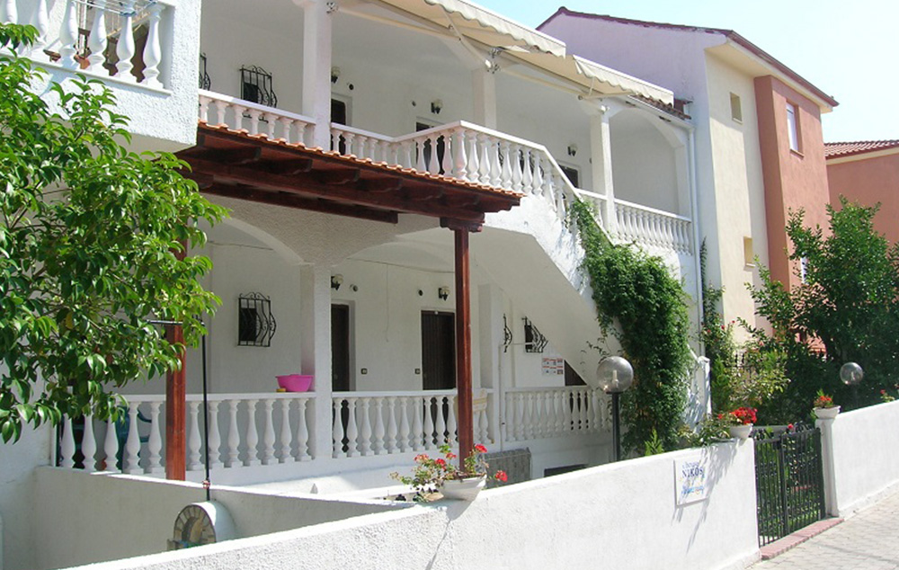 Vila Nikos Suites