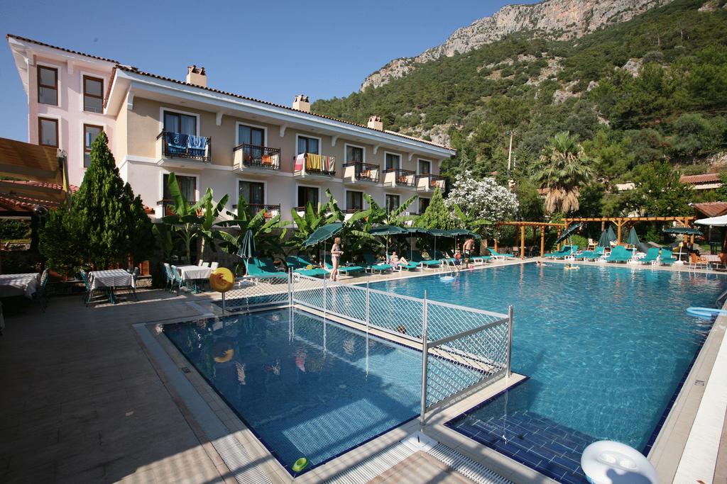 Hotel Perdikia Beach