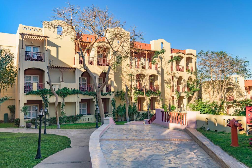  Marina Plaza Hotel Tala Bay